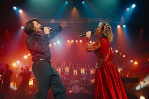 Hugh Jackman and Kate Hudson Find Love on Stage in ‘Song Sung Blue’ Trailer