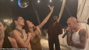 Justin Bieber serenades Kendall Jenner