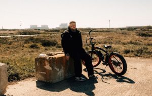 Rag’n’Bone Man fulfils his “dream” on new Danger Mouse collab ‘Time To Love’