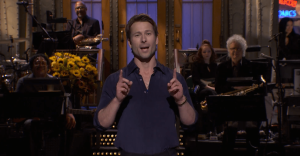 ‘SNL’ Monologue: Glen Powell Goes the Extra Mile to Prove He’s ‘Not Crazy’
