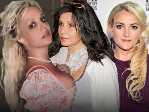 Britney Spears Blasts Her Family, Apparently Over Holiday Photo