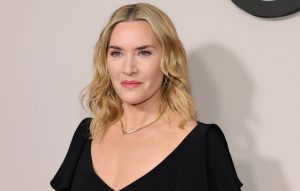 Kate Winslet reveals her first “intimate encounters” were “with girls”