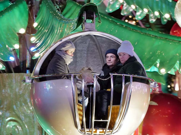 Katy Perry & Orlando Bloom Take Daughter to London Christmas Fair