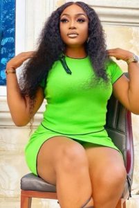 Lizzy Gold loses father