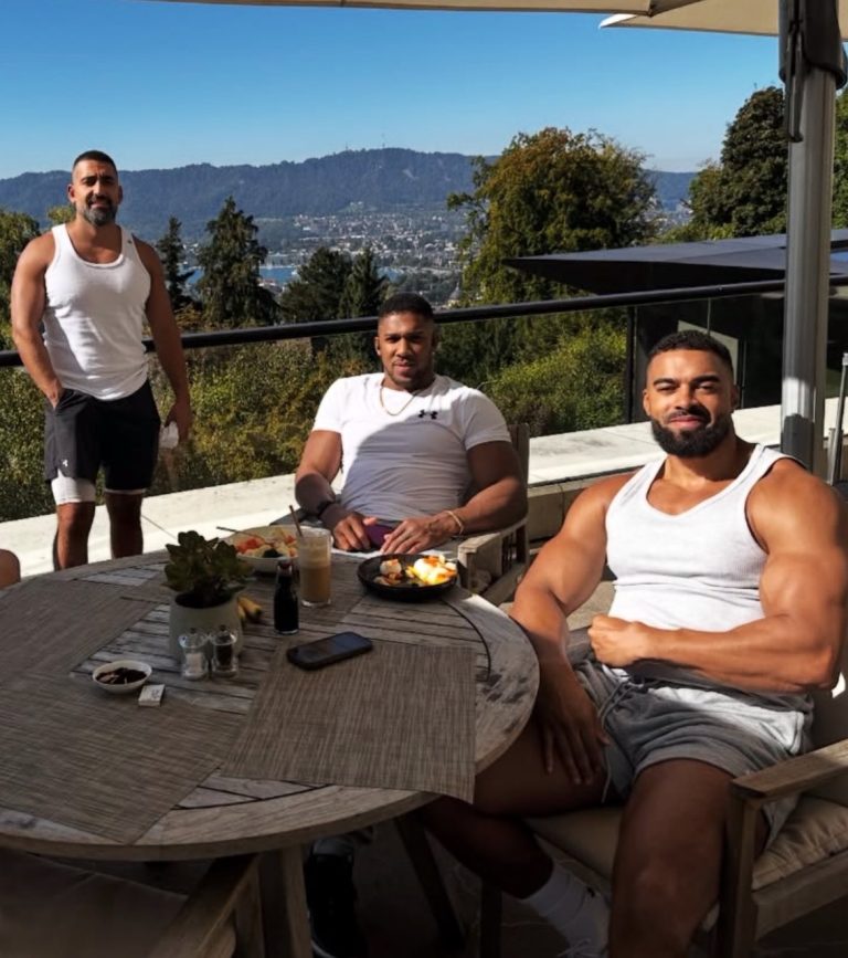 Video of boxer Anthony Joshuaâs two coaches k!lled Ogun crash