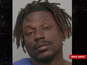 Naked Man Accused of Robbing Meat Market With Weapon